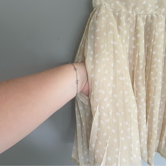 Beautiful Polkadot Skirt | Lined | Side Zip Closure | Deep Pockets | XS - Picture 6 of 8